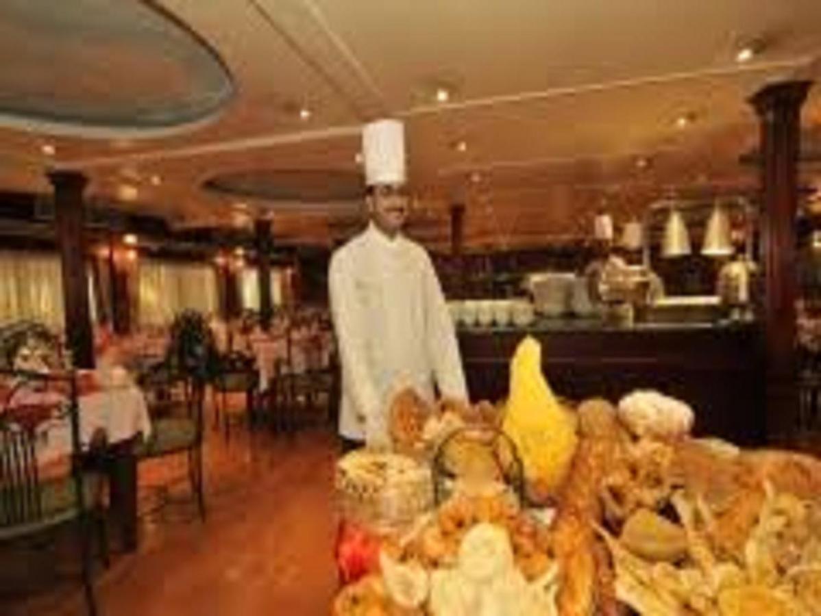 Luxor Nile Cruises: 3-4 Night Luxury Voyages Hotel Exterior photo