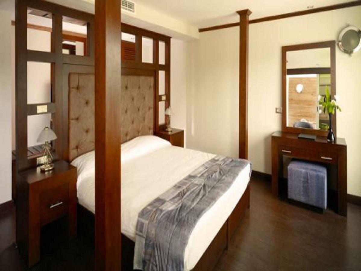 Luxor Nile Cruises: 3-4 Night Luxury Voyages Hotel Exterior photo